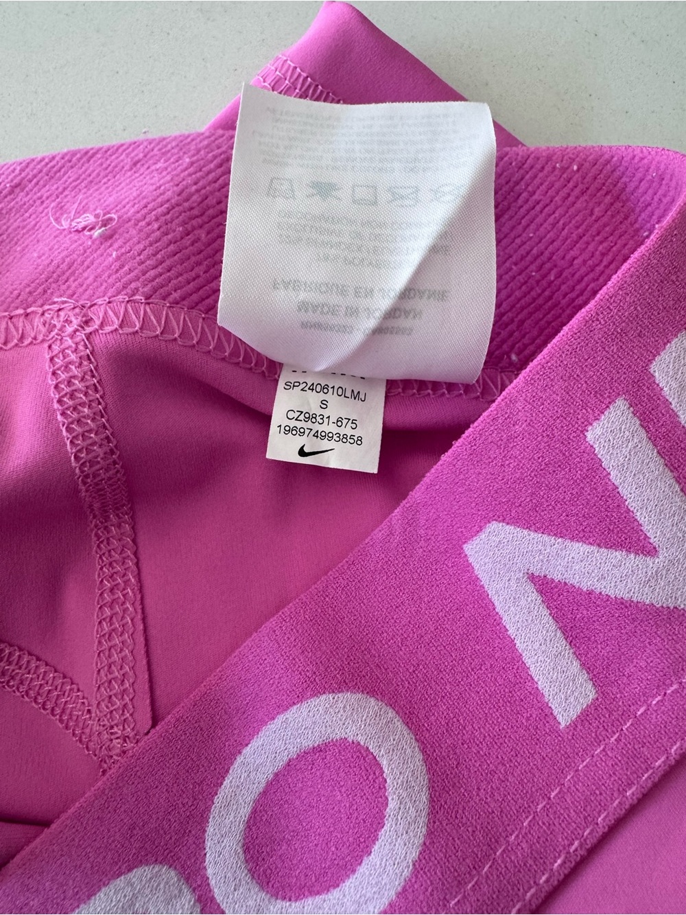 Nike Pink Pro Compression Bike Shorts - Picture 3 of 3